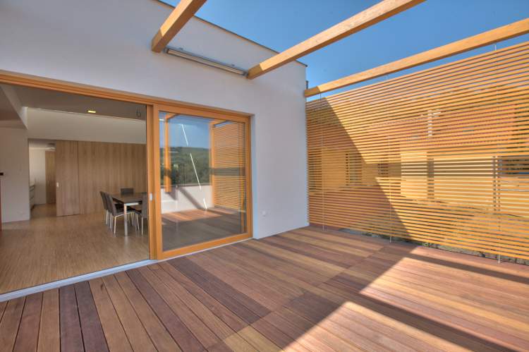 Protecteur bois pour terrasse et bois extérieur
